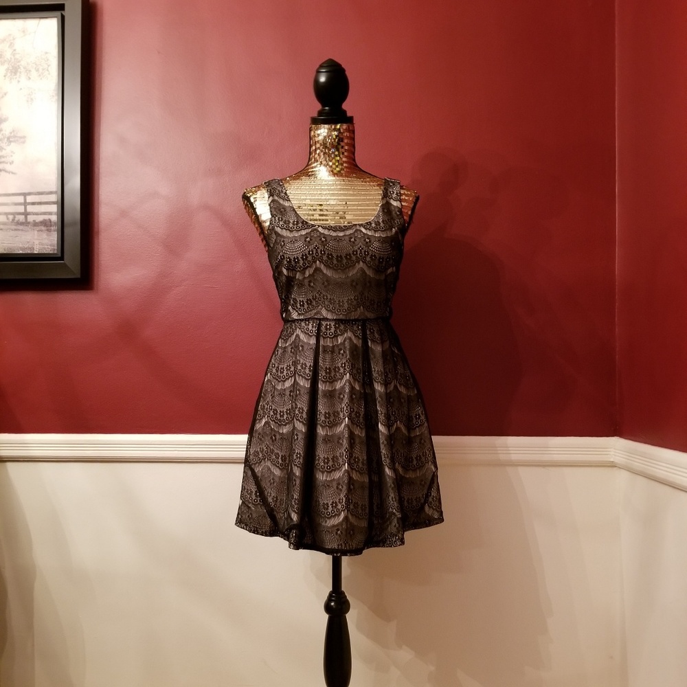 Trac Lace A-line Dress